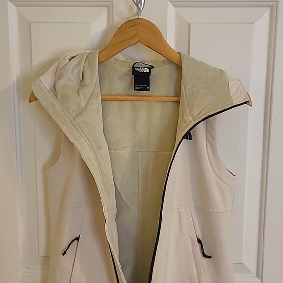 The North Face Windwall Women's Vest - Picture 7 of 9